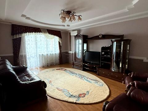 квартира за адресою В'ячеслава Чорновола вул. (), 3