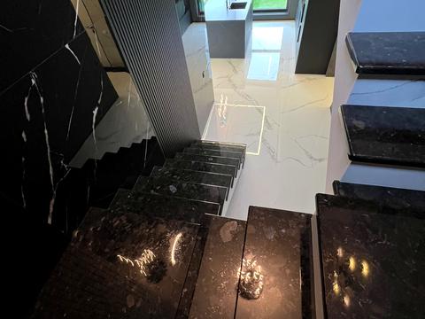 дом по адресу Алых Роз пер.