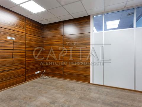 комерційна за адресою Музейний, 7