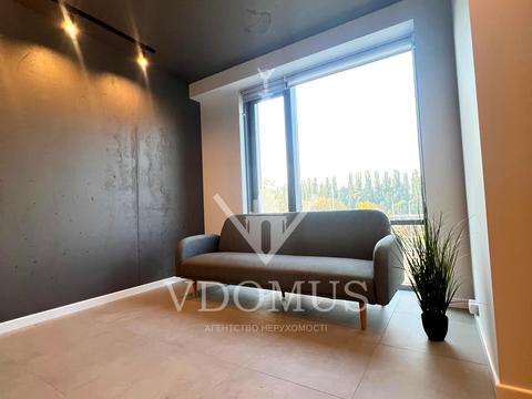 комерційна за адресою Академіка Заболотного вул., 1