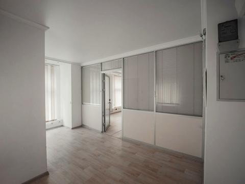 комерційна за адресою Виконкомівська, 12
