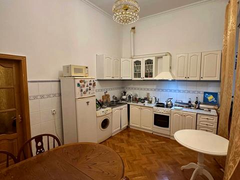 квартира за адресою Генерала Генадія Воробйова вул. (Курська), 3