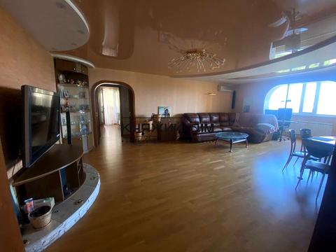 квартира по адресу Дарницкий бульв., 8