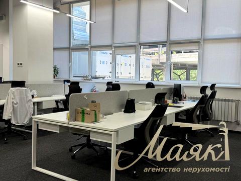 комерційна за адресою Сім'ї Прахових вул. (Гайдара), 58