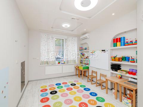 комерційна за адресою Дмитрівська вул., 82