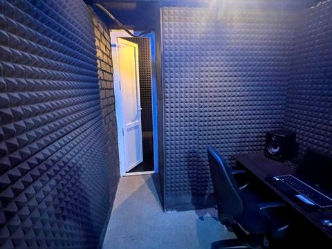 комерційна за адресою Набережна Заводська вул., 7