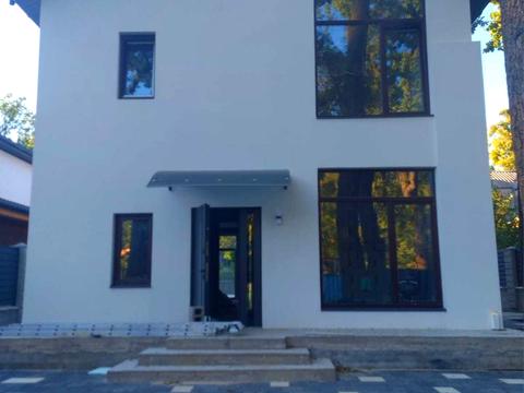 будинок за адресою Інститутська