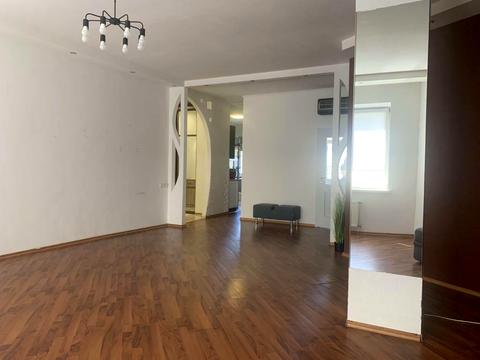 коммерческая по адресу Крутогорный спуск (Рогалёва), 33