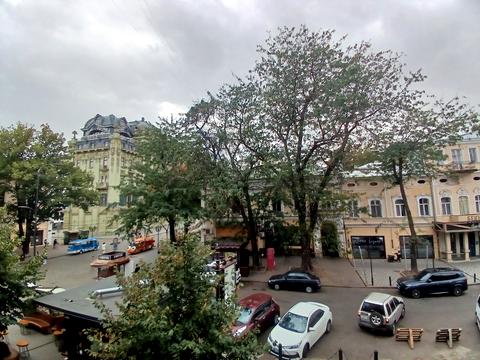 квартира за адресою Дерибасівська вул., 20