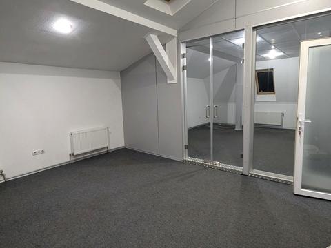 комерційна за адресою Тринітарська, 11