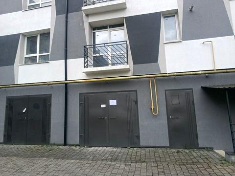 паркомісце за адресою Пасічна вул., 44
