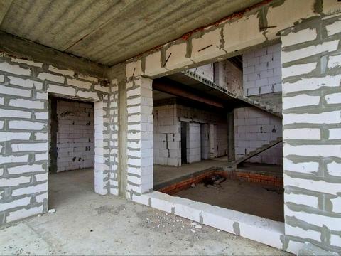 будинок за адресою Лугова