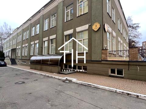 комерційна за адресою Бульварно-Кудрявська вул. (Воровського), 22-24