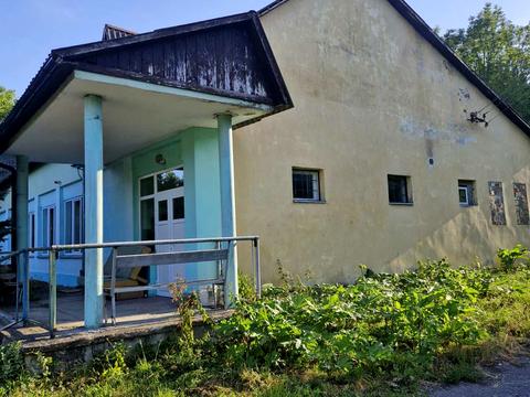 коммерческая по адресу Центральна, 252