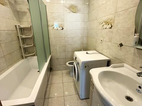 квартира по адресу Академика Глушкова просп., 9-Д