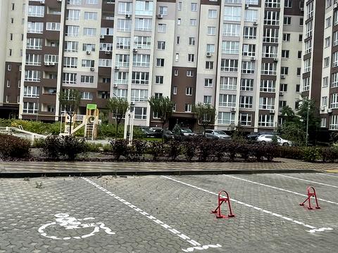 комерційна за адресою Феодосія Печерського вул. (Піонерська), 20