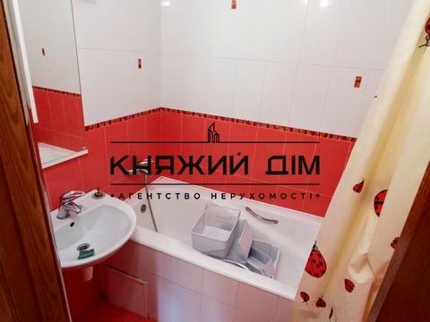 квартира за адресою Анни Ахматової вул., 13-А