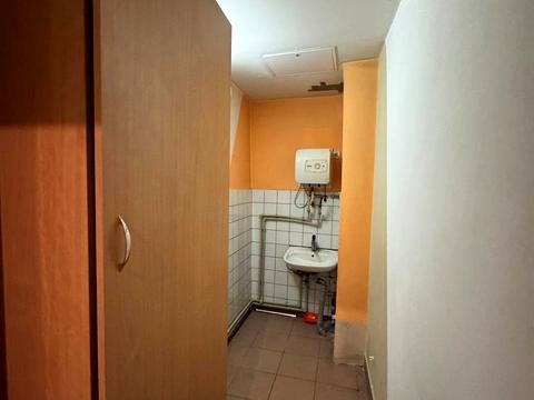 комерційна за адресою Бельведерська, 8