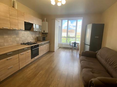 квартира за адресою Героїв Небесної Сотні просп., 18а