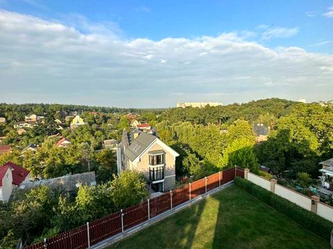 дом по адресу Лесі Українки ул., 23