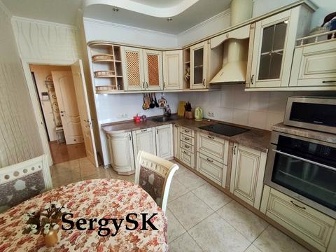 квартира по адресу Миколы Бажана просп., 8-Б