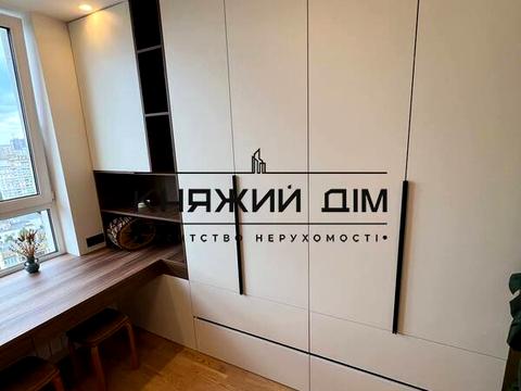 квартира по адресу Драгоманова ул., 10