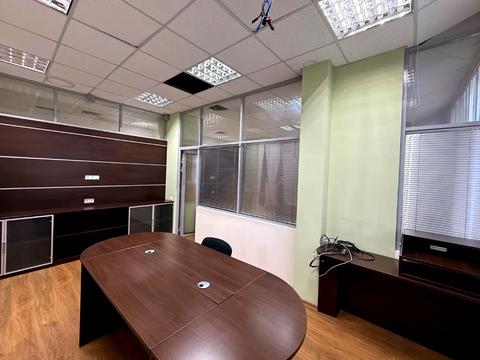 комерційна за адресою Дмитрівська вул., 75