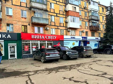 комерційна за адресою Металургів просп., 27