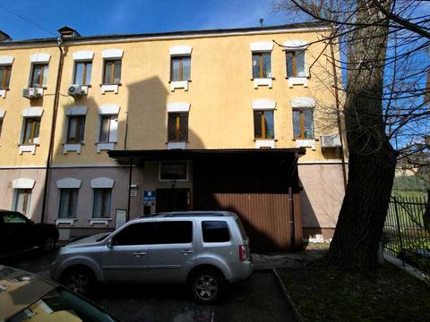 комерційна за адресою Ярославів Вал вул., 10-Б