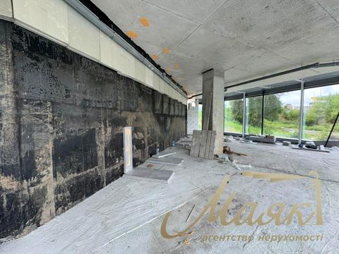 комерційна за адресою Миколи Бажана просп., 1-и