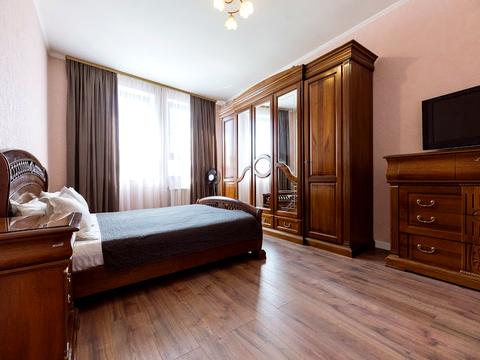 квартира за адресою Шота Руставелі вул., 44