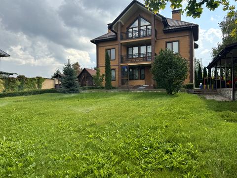 будинок за адресою с. Іванковичі, Березова, 18