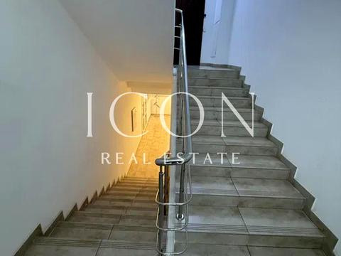 комерційна за адресою Межигірська вул., 87-А