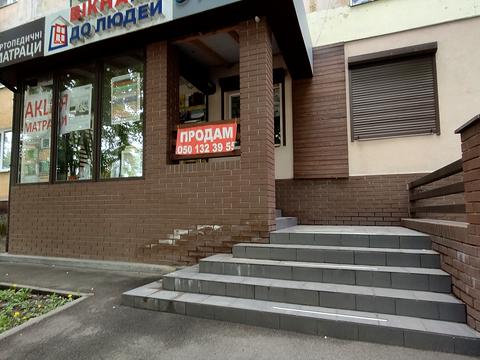 комерційна за адресою Британська, 39