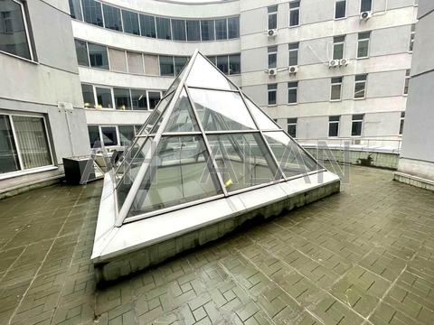 комерційна за адресою Митрополита Андрея Шептицького вул. (Анатолія Луначарського), 4