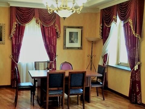 комерційна за адресою Андріївський узвіз, 7-А