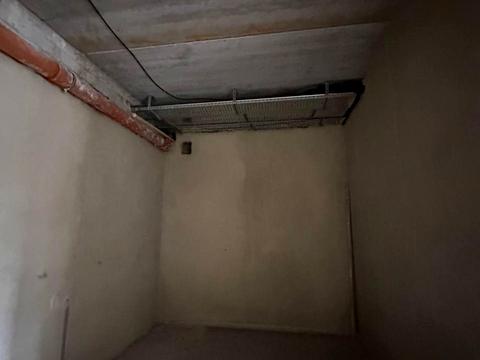 комерційна за адресою Зоопаркова вул., 8в