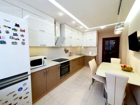 квартира за адресою Академіка Глушкова просп., 9-В