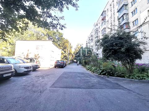 квартира за адресою Стратегічне шосе (Науки), 17