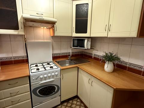 квартира по адресу Строителей ул., 8