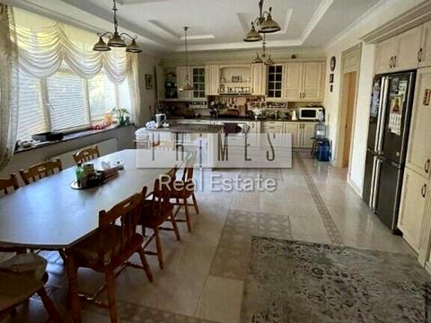 будинок за адресою Центральна вул.