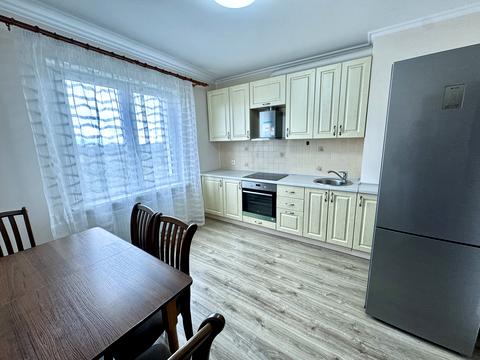 квартира за адресою Академіка Глушкова просп., 9е