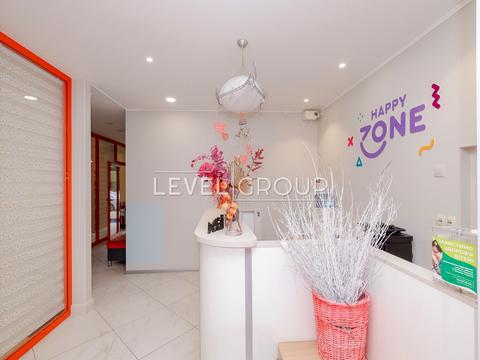 комерційна за адресою Дмитрівська вул., 82