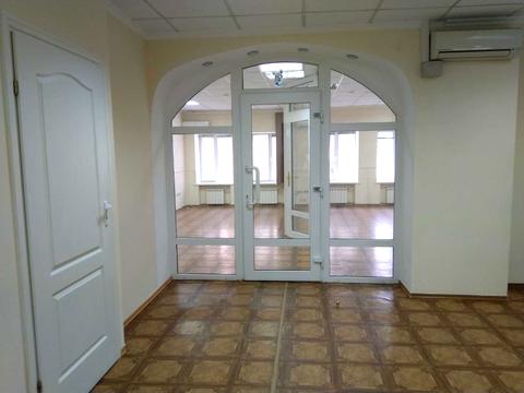 комерційна за адресою Лариси Руденко вул., 6-А