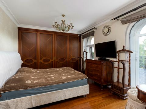 дом по адресу Озерна