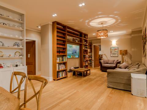 квартира по адресу Спасская ул., 5