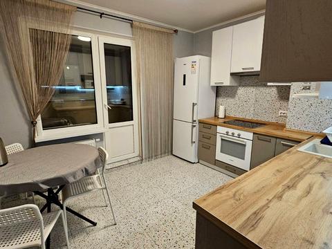 квартира за адресою Ревуцького вул., 54