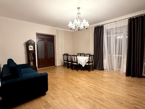 квартира за адресою Академіка Степана Рудницького вул., 30