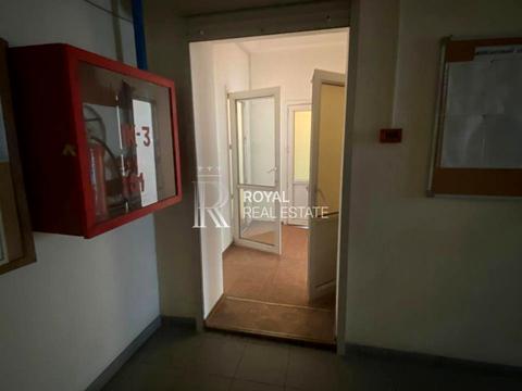 комерційна за адресою Лугова вул., 1