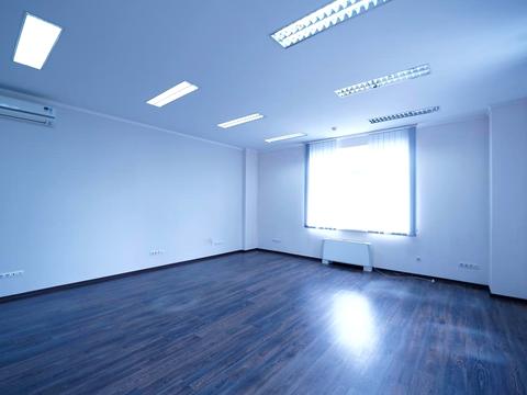 комерційна за адресою Антоновича вул. (Горького), 33в